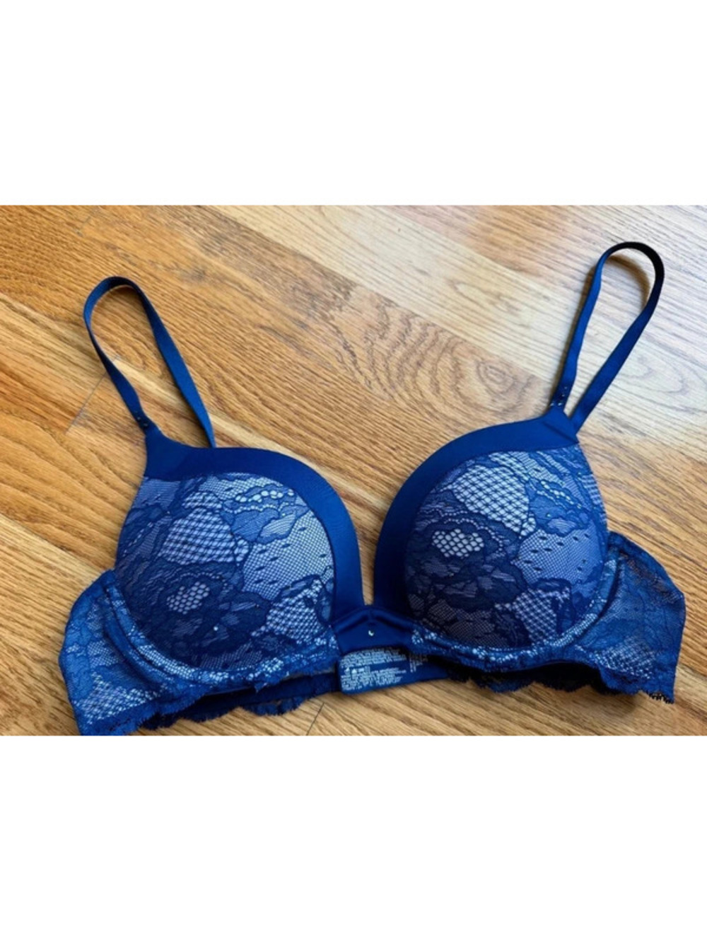 #26 Women's VS Bra Size 34B
